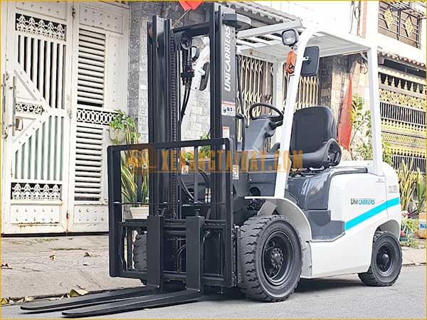 Xe nâng dầu TCM - UNICARRIERS FD25T4
