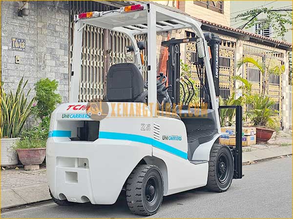 Xe nâng dầu TCM - UNICARRIERS FD25T4