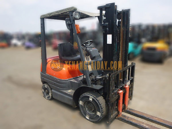 Xe nâng dầu TOYOTA 02-6FD15