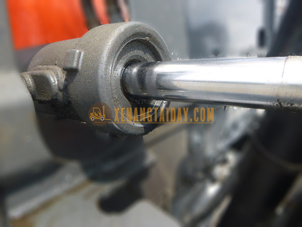 Xe nâng dầu TOYOTA 02-6FD15