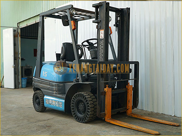 Xe nâng dầu TOYOTA 02-6FD15