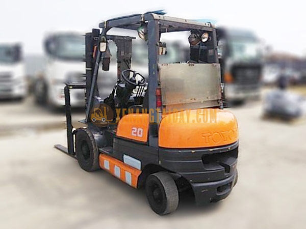 Xe nâng dầu TOYOTA 02-6FD20