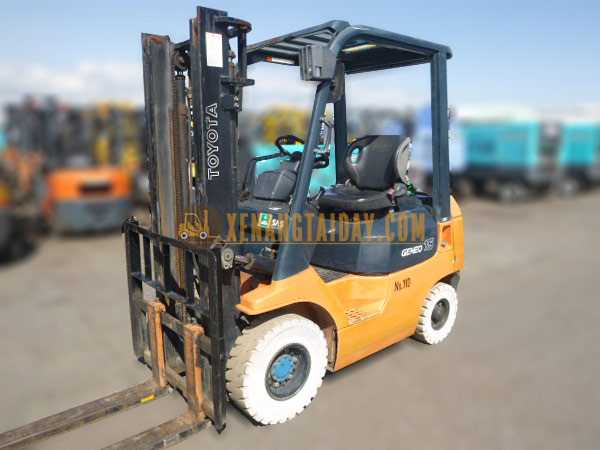 Xe nâng dầu TOYOTA 02-7FD15