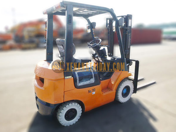 Xe nâng dầu TOYOTA 02-7FD15