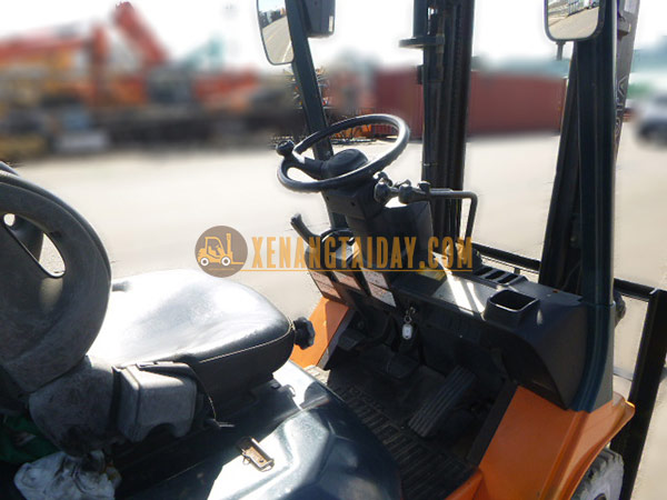 Xe nâng dầu TOYOTA 02-7FD15