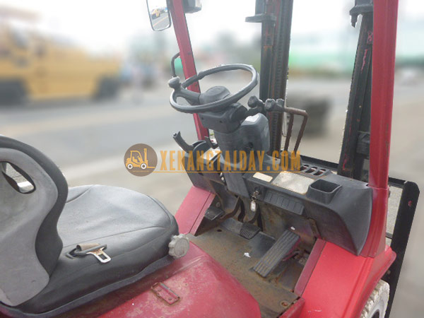 Xe nâng dầu TOYOTA 02-7FD15