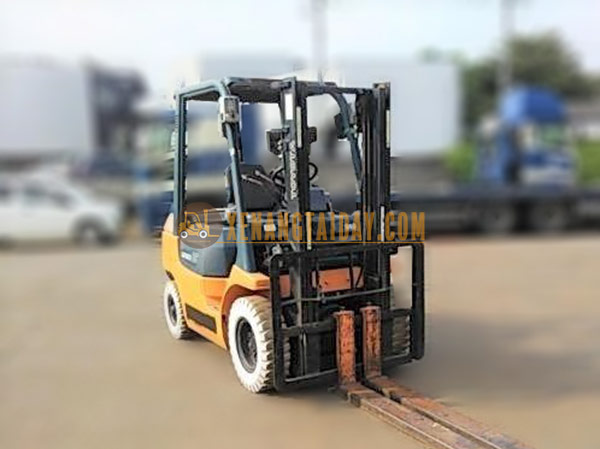 Xe nâng dầu TOYOTA 02-7FD25