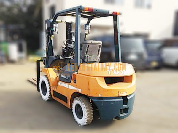 Xe nâng dầu TOYOTA 02-7FD25