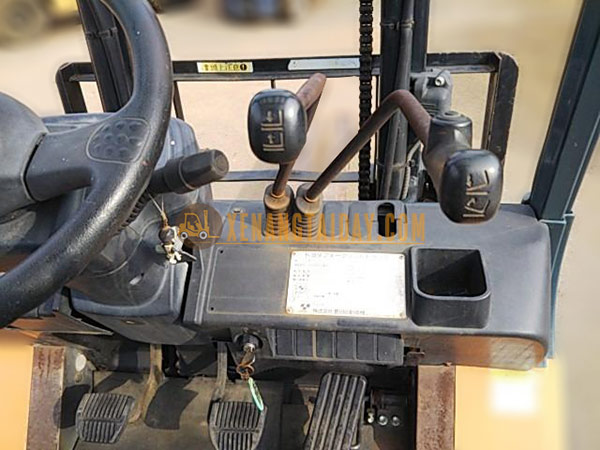 Xe nâng dầu TOYOTA 02-7FD25