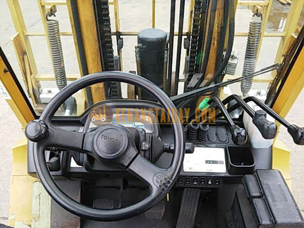 Xe nâng dầu Toyota 02-7FD35