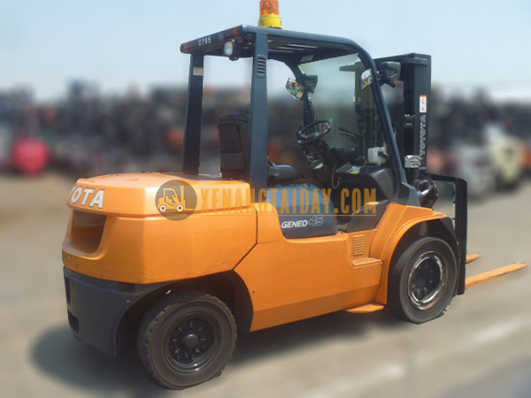 Xe nâng dầu TOYOTA 02-7FD45