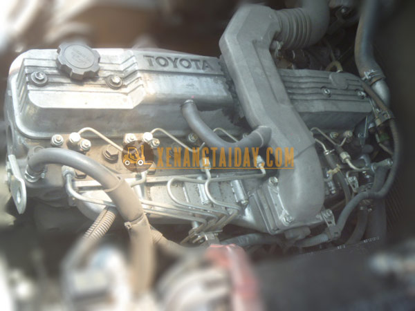Xe nâng dầu TOYOTA 02-7FD45