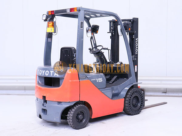 Xe nâng dầu TOYOTA 02-8FD15