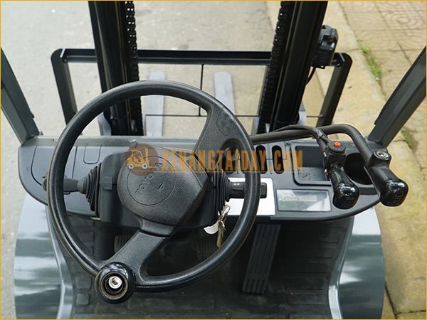 Xe nâng dầu TOYOTA 02-8FD25