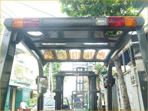 Xe nâng dầu TOYOTA 02-8FD25