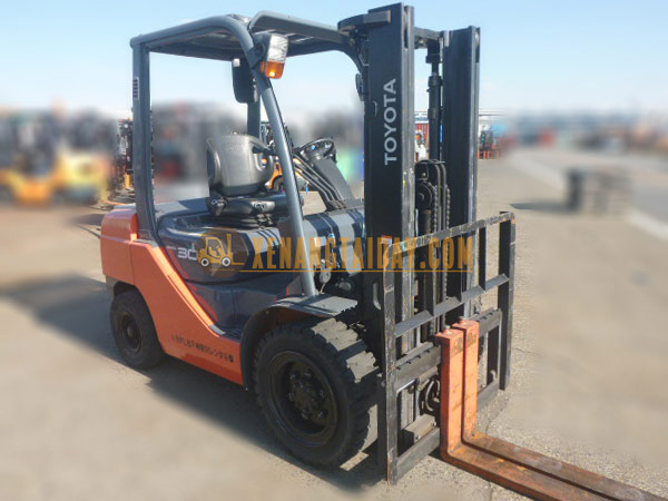 Xe nâng dầu TOYOTA 02-8FD30