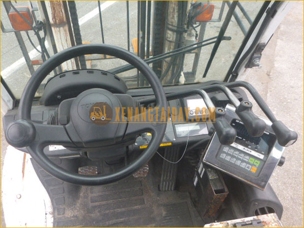 Xe nâng dầu TOYOTA 02-8FDJ35