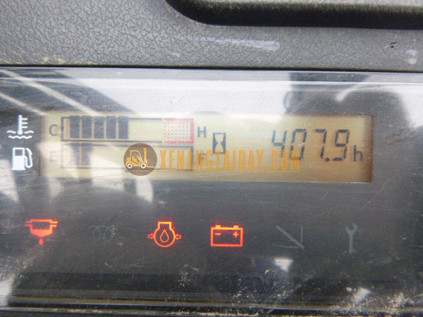 Xe nâng dầu TOYOTA 50-8FD25
