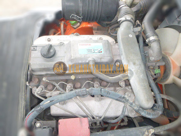 Xe nâng dầu TOYOTA 50-8FD30