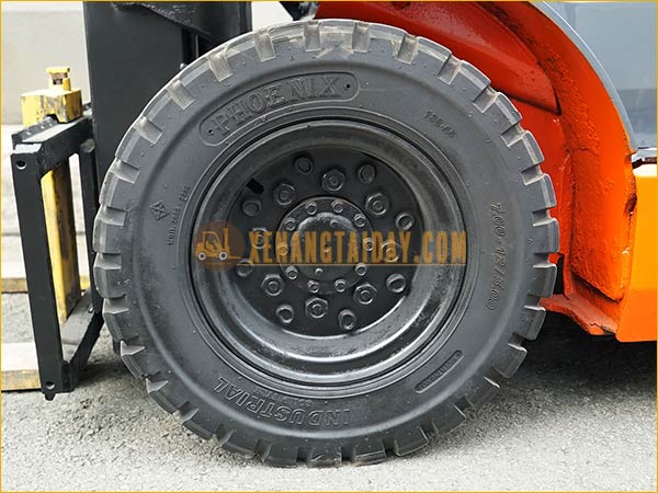 Xe nâng dầu TOYOTA 52-8FD25