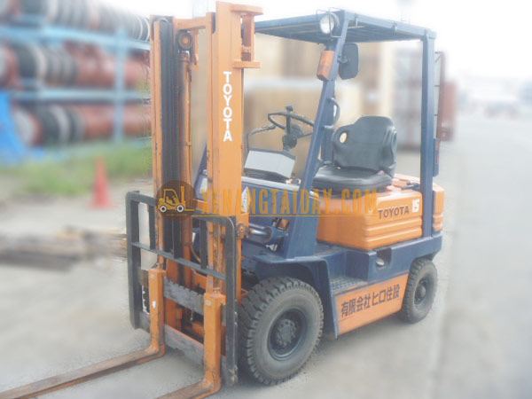 Xe nâng dầu TOYOTA 5FD15