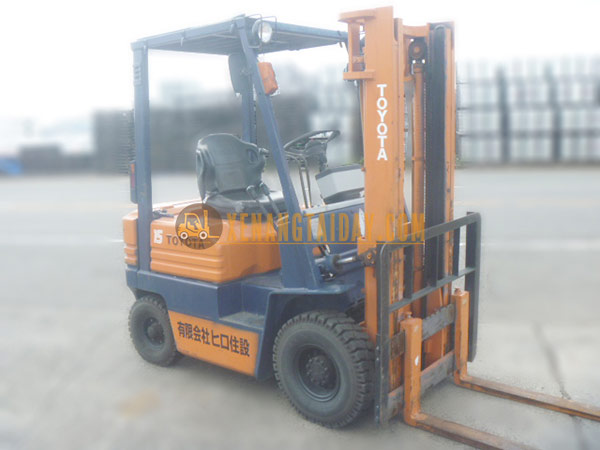 Xe nâng dầu TOYOTA 5FD15