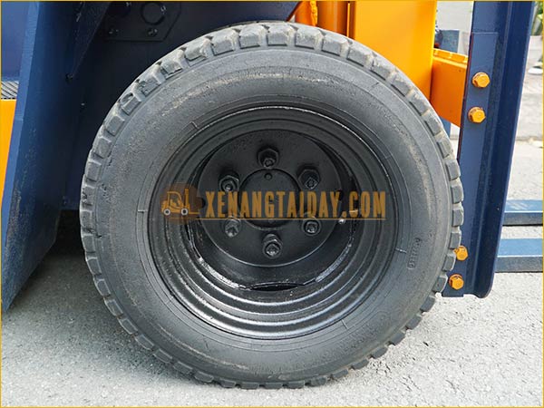 Xe nâng dầu TOYOTA 5FD15