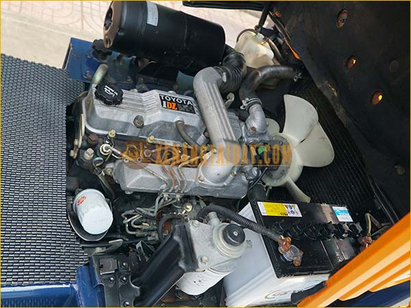 Xe nâng dầu TOYOTA 5FD15