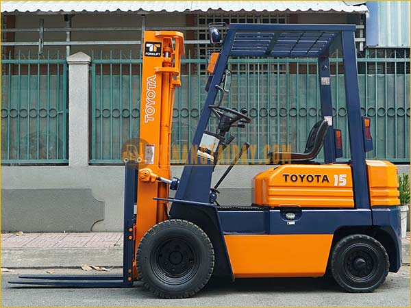 Xe nâng dầu TOYOTA 5FD15