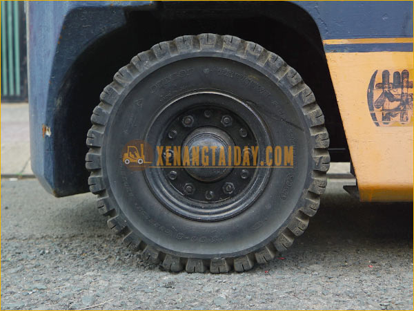 Xe nâng dầu TOYOTA 5FD18