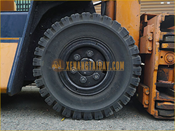 Xe nâng dầu TOYOTA 5FD18