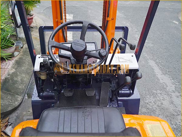 Xe nâng dầu TOYOTA 5FD18