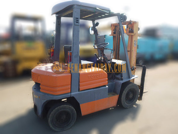 Xe nâng dầu TOYOTA 5FD20
