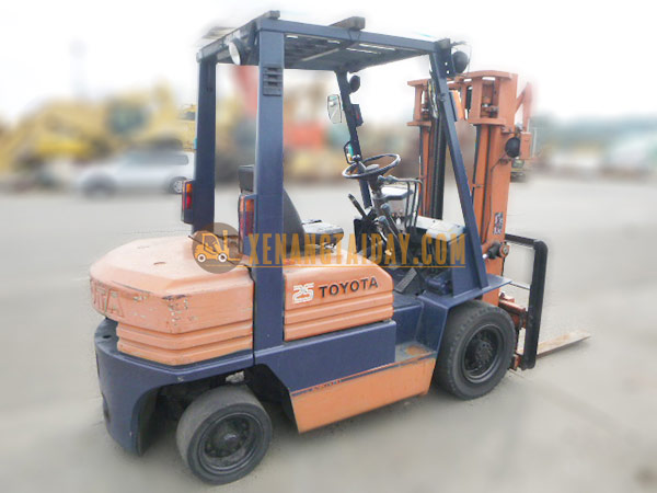 Xe nâng dầu TOYOTA 5FD25