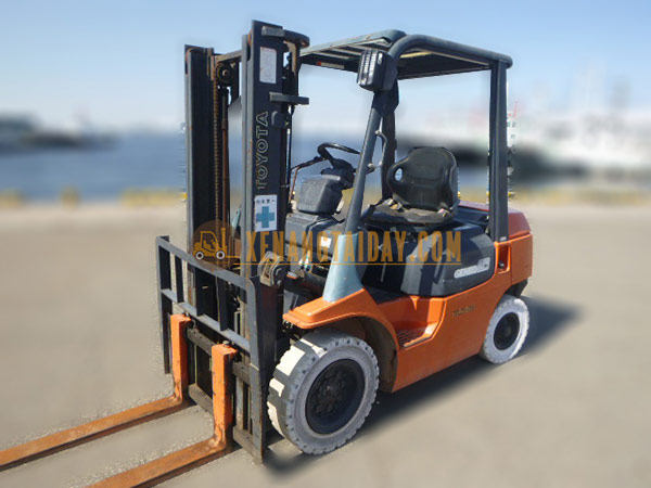 Xe nâng dầu TOYOTA 7FD25