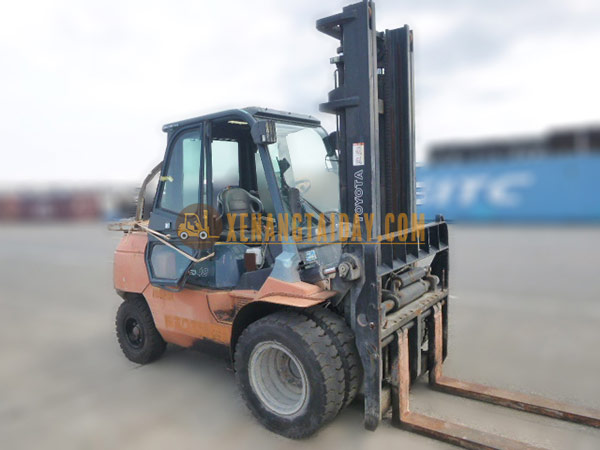 Xe nâng dầu TOYOTA 7FD40