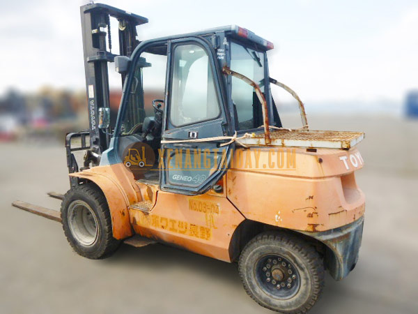 Xe nâng dầu TOYOTA 7FD40