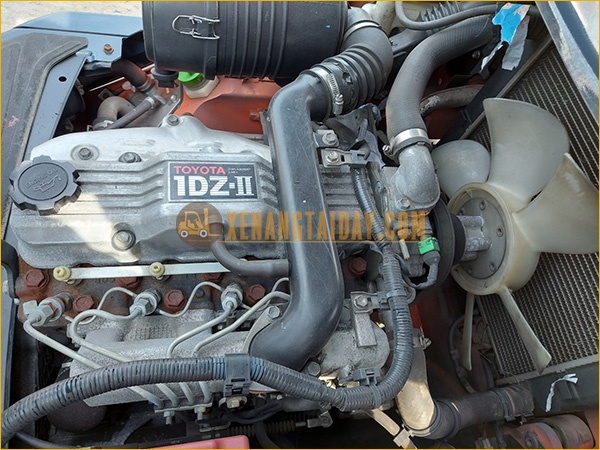 Xe nâng dầu TOYOTA 8FD18