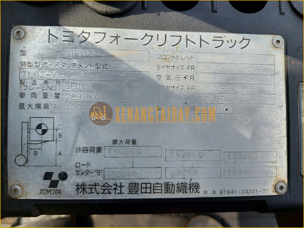 Xe nâng dầu TOYOTA 8FD18