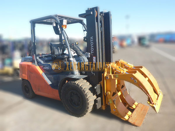 Xe nâng dầu TOYOTA 8FD45