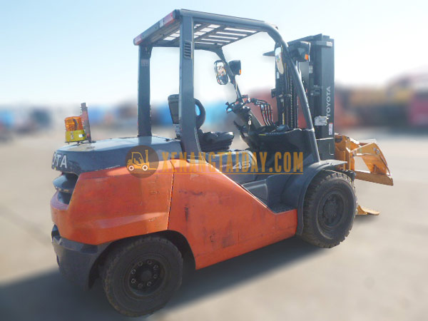 Xe nâng dầu Toyota 8FD45