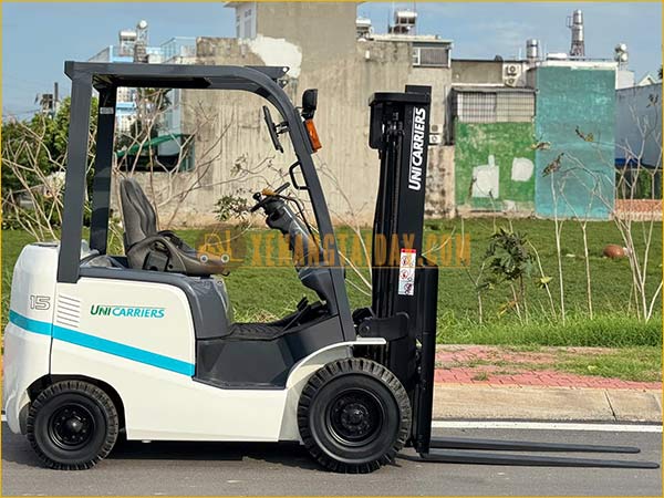 Xe nâng dầu UNICARRIERS FD15T14