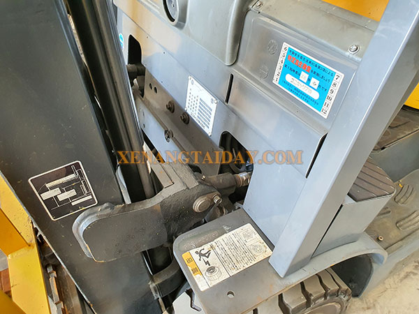 Xe nâng dầu UNICARRIERS FD18T13