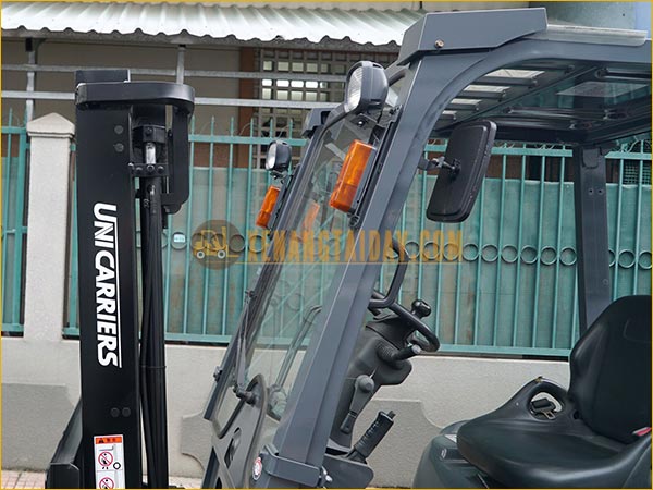 Xe nâng dầu UNICARRIERS FD18T14