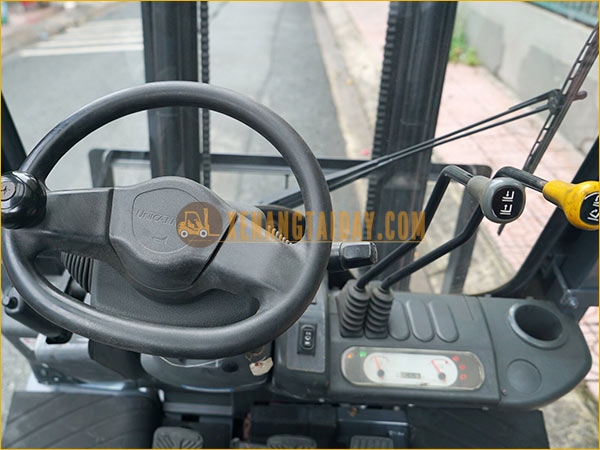 Xe nâng dầu UNICARRIERS FD18T14