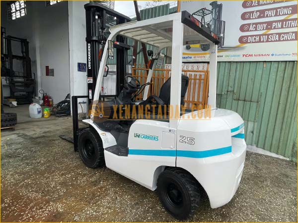 Xe nâng dầu UNICARRIERS FD25T4