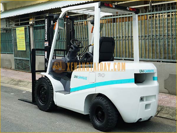 Xe nâng dầu UNICARRIERS FD30T4