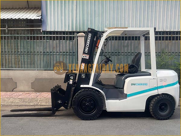 Xe nâng dầu UNICARRIERS FD30T4