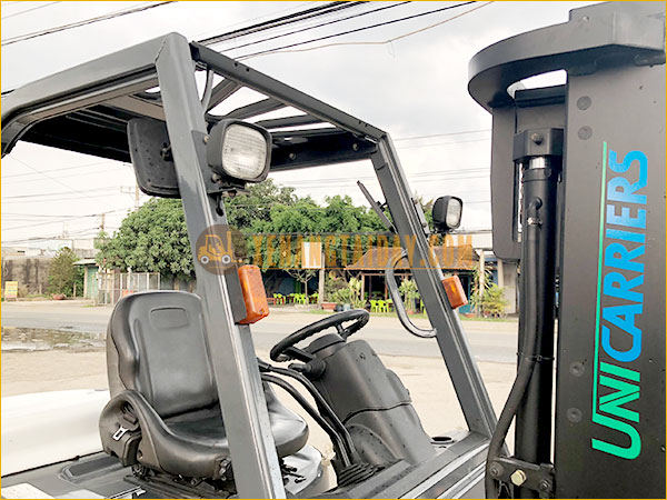 Xe Nâng Dầu UNICARRIERS FHD20T5