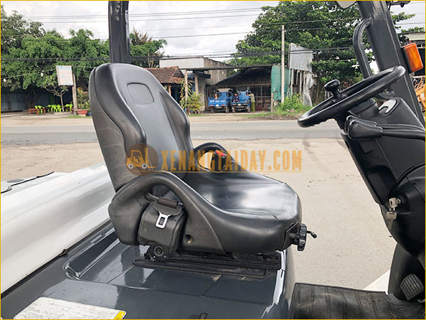 Xe Nâng Dầu UNICARRIERS FHD20T5